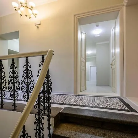 Апартаменты Modern Cozy In *